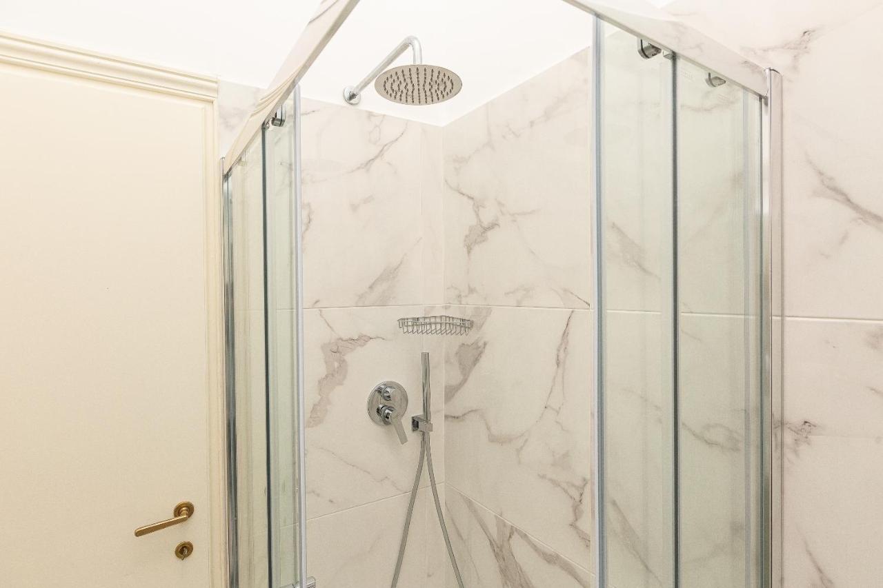 Savoia Exclusive House By Premium Suites Collection Rome Bagian luar foto